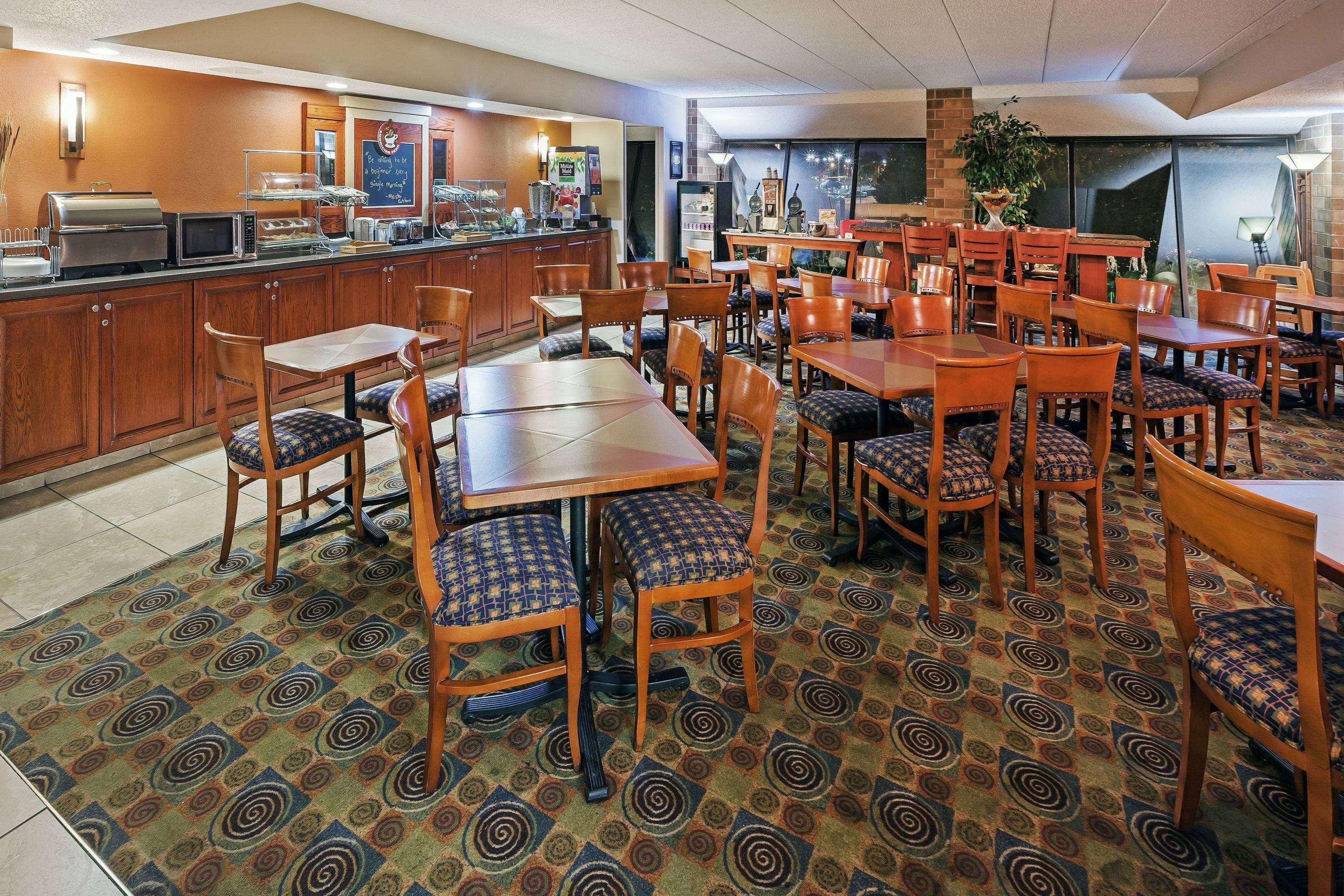 Americinn By Wyndham Omaha Exterior photo