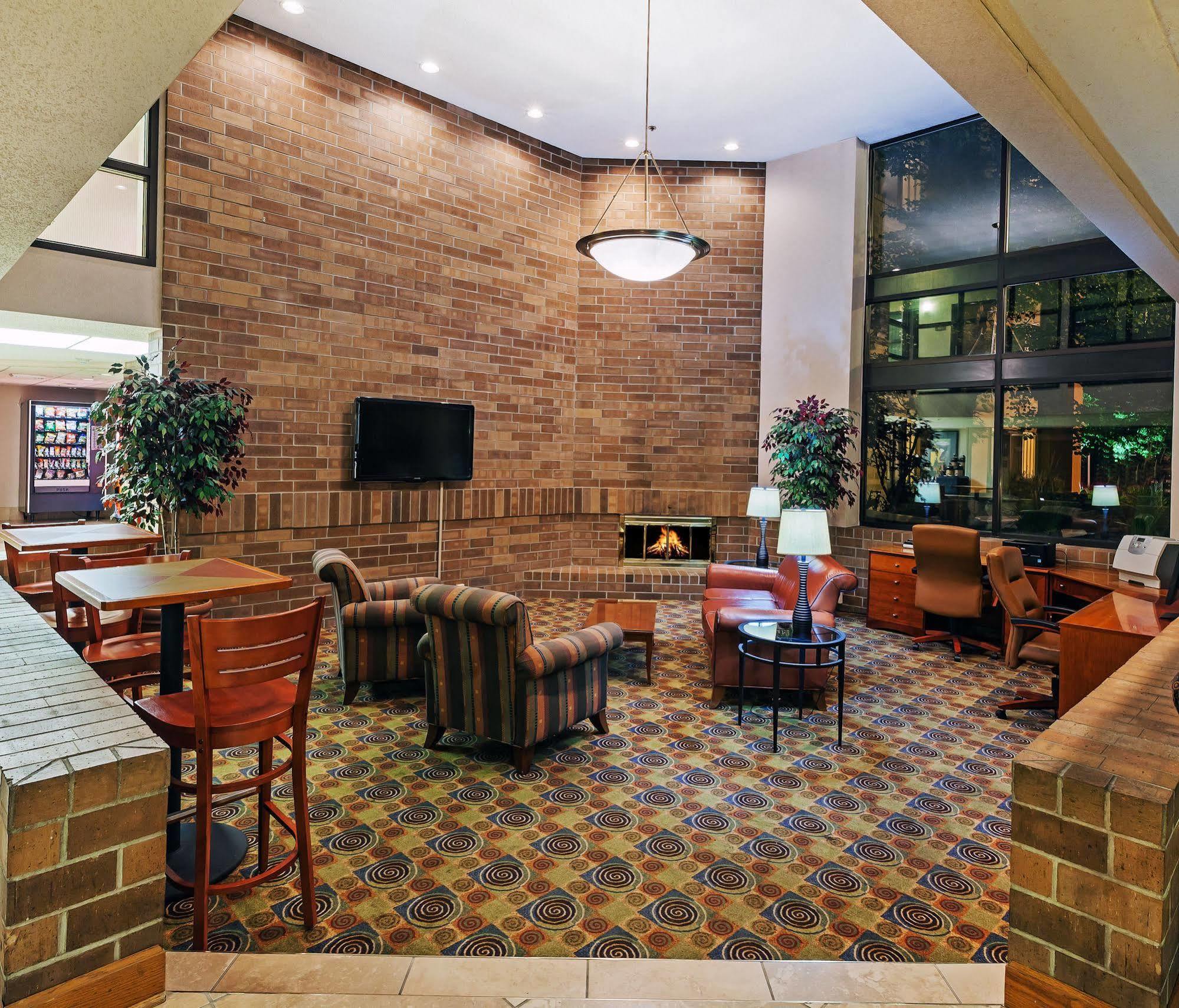 Americinn By Wyndham Omaha Exterior photo